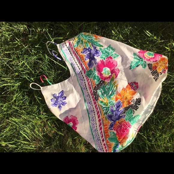 HAWAIIAN TOP🦋🌈💞☂️ - Picture 2 of 4